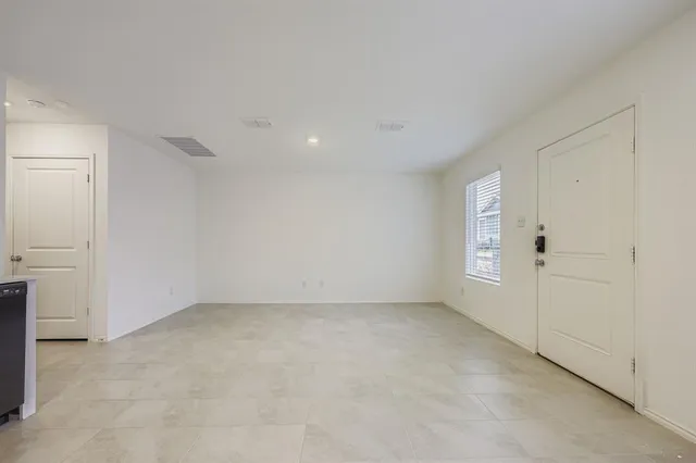 $199,000 | 8739 Cottage Crk Drive, Unit 53, Fort Worth, TX 76123