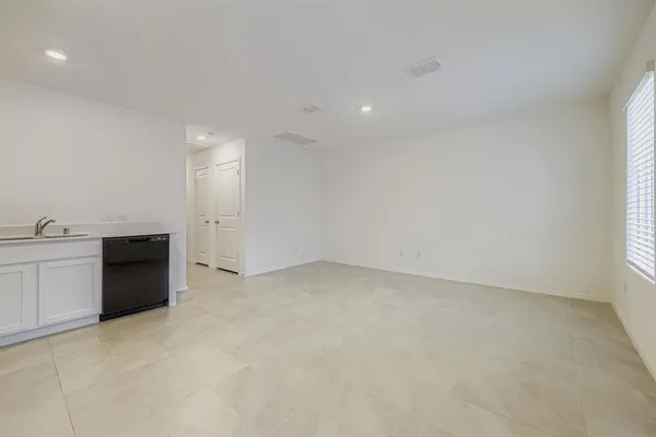 $188,900 | 8739 Cottage Crk Drive, Unit 53, Fort Worth, TX 76123