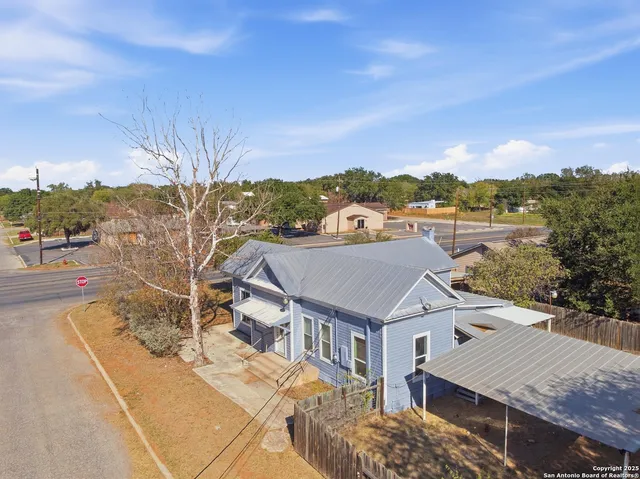 $140,000 | 1004 East Colorado Street, Pearsall, TX 78061