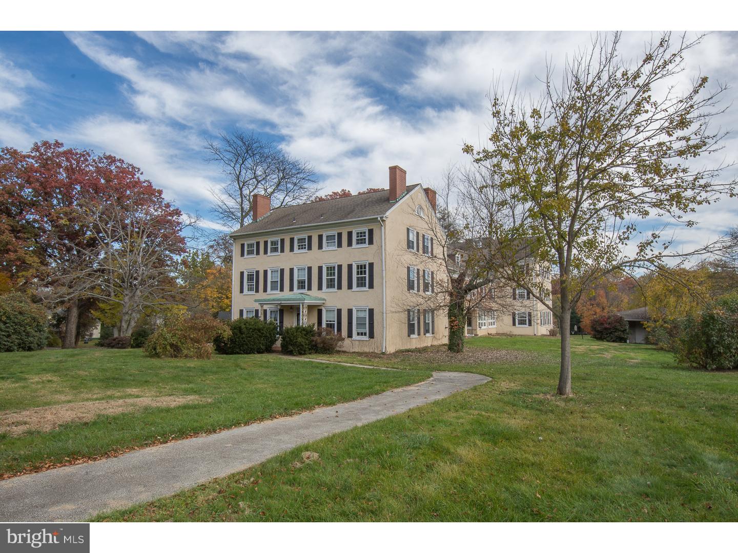 718 Sussex Road Wynnewood, PA 19096 - Photo 2 of 20