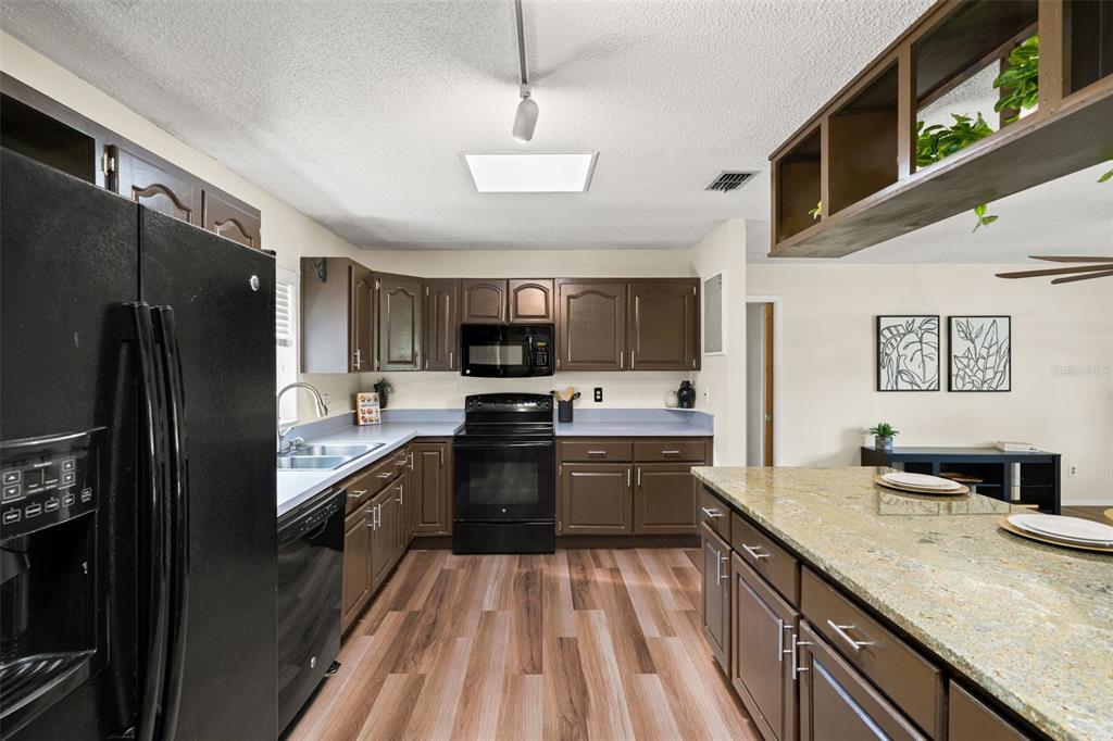 2111 Hinson Road Dover, FL 33527 - Photo 14 of 45