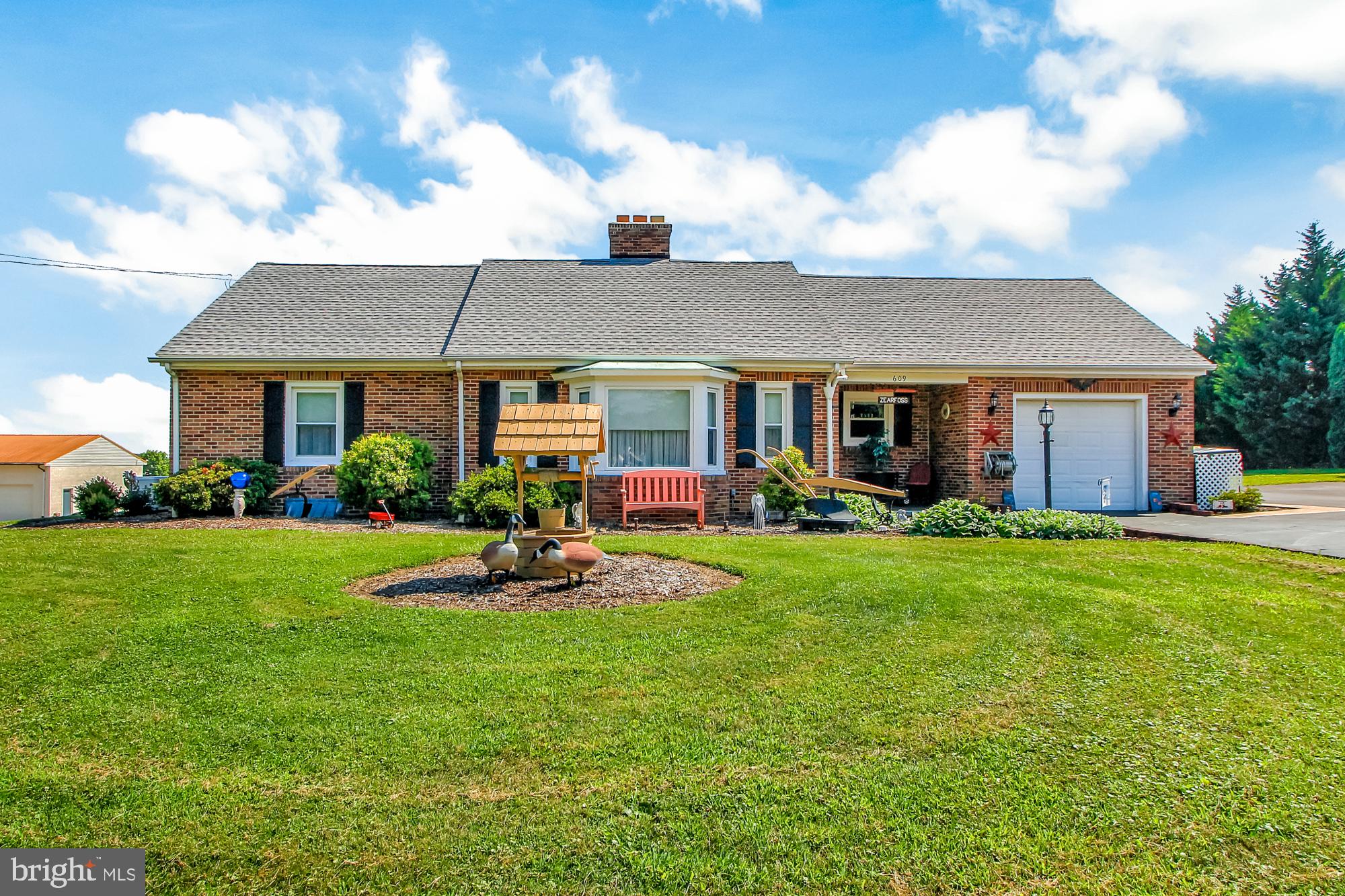 609 Witmer Road York, PA 17402 - Photo 1 of 28 Gallery Image 1