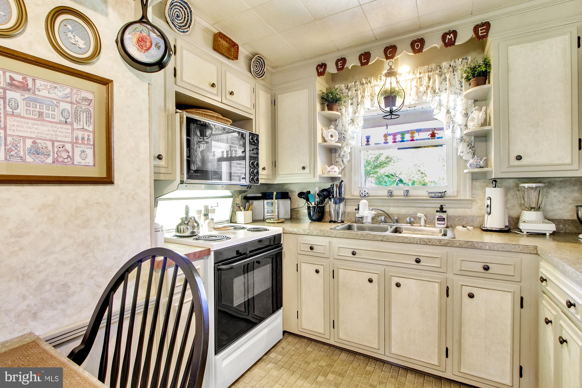 609 Witmer Road York, PA 17402 - Photo 8 of 28 Gallery Image 8