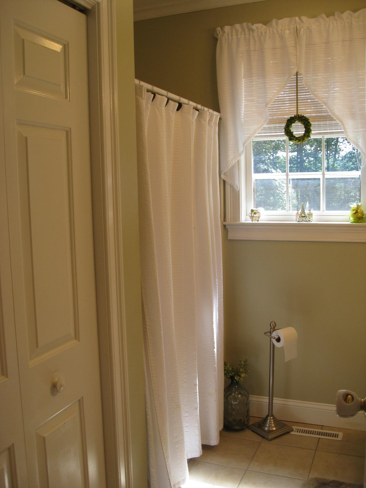 58 Papermill Road Wareham, MA 02576 - Photo 12 of 26 a bathroom with a window