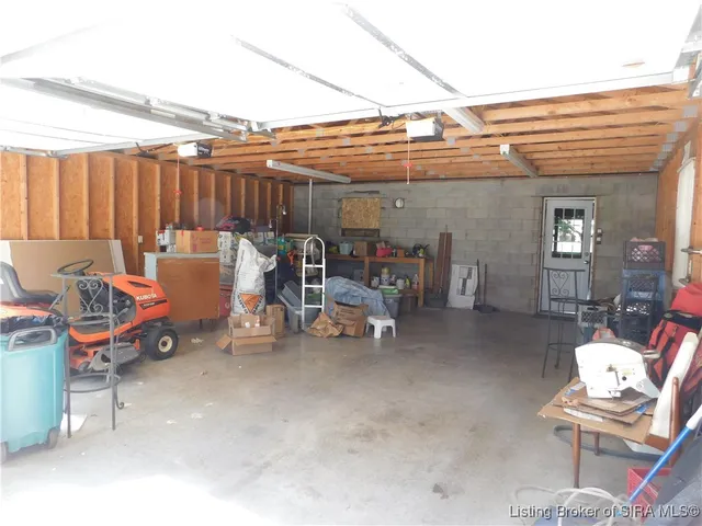 $850,000 | 6872 East Hurst Road, Pekin, IN 47165