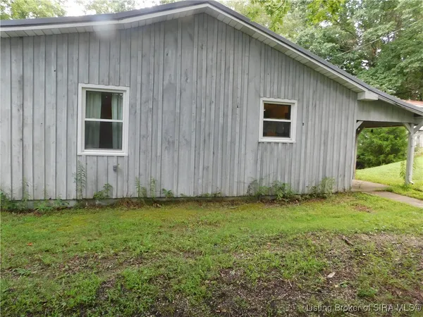 $844,999 | 6872 East Hurst Road, Pekin, IN 47165