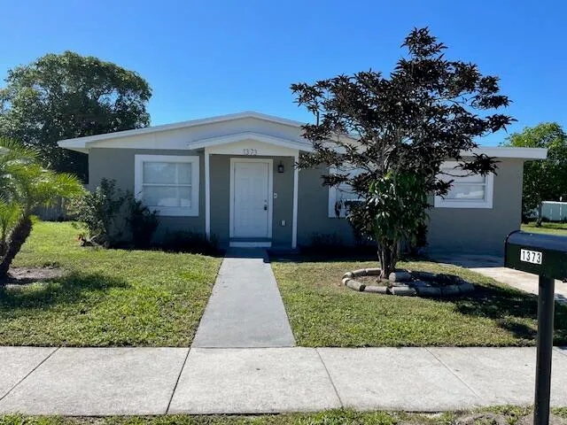 $304,900 | 1373 West 30th Street, Riviera Beach, FL 33404