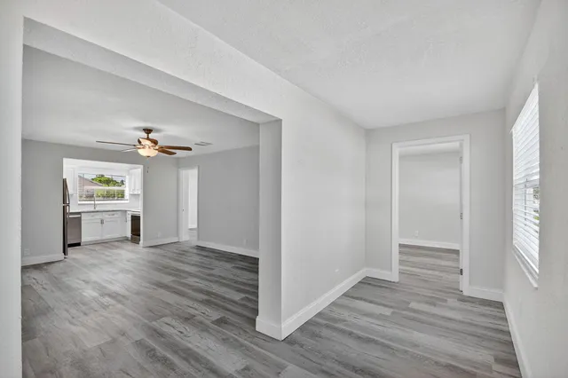 $304,900 | 1373 West 30th Street, Riviera Beach, FL 33404