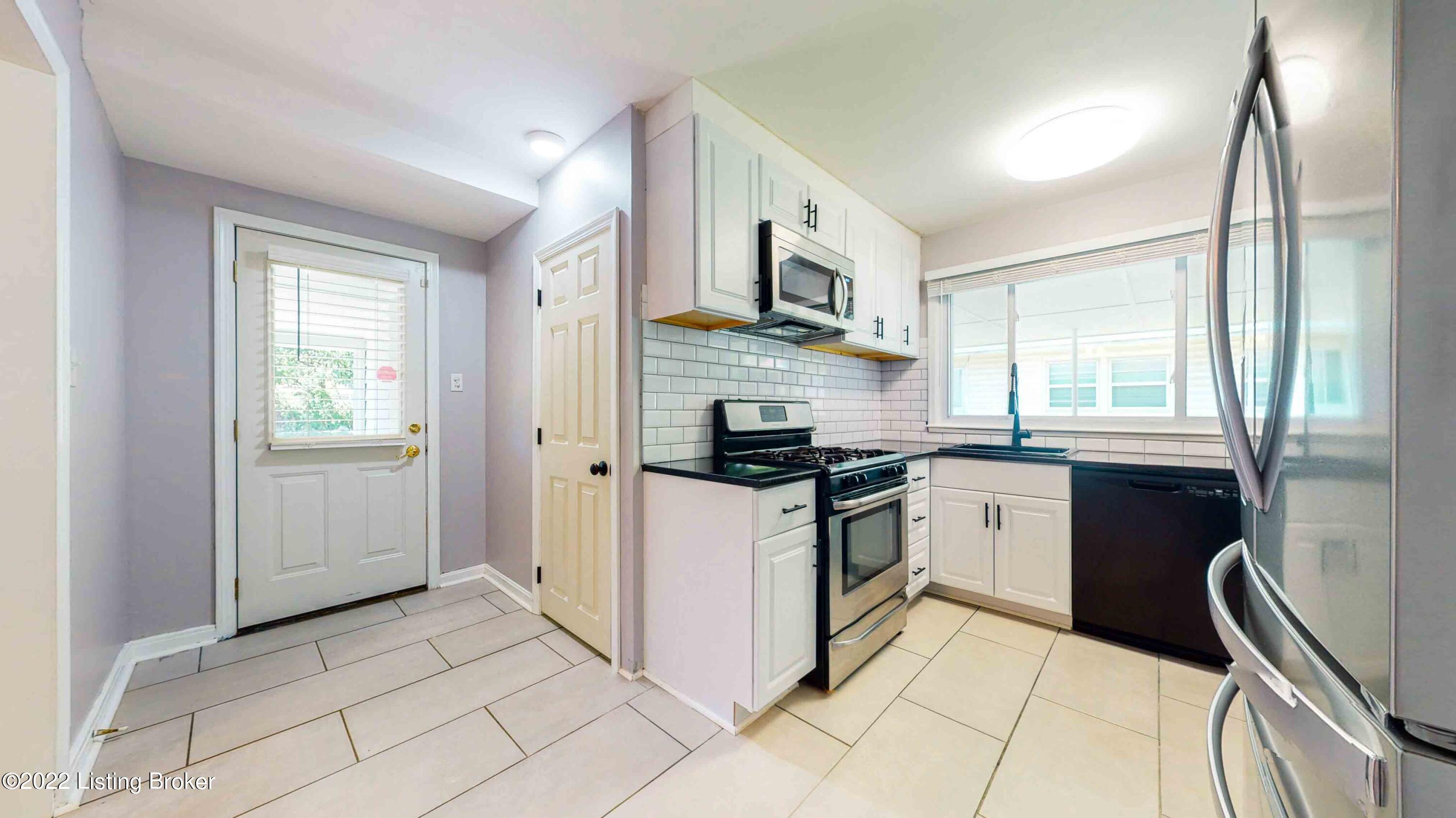 3108 Talisman Road Louisville, KY 40220 - Photo 10 of 40 3108-Talisman-Rd_010