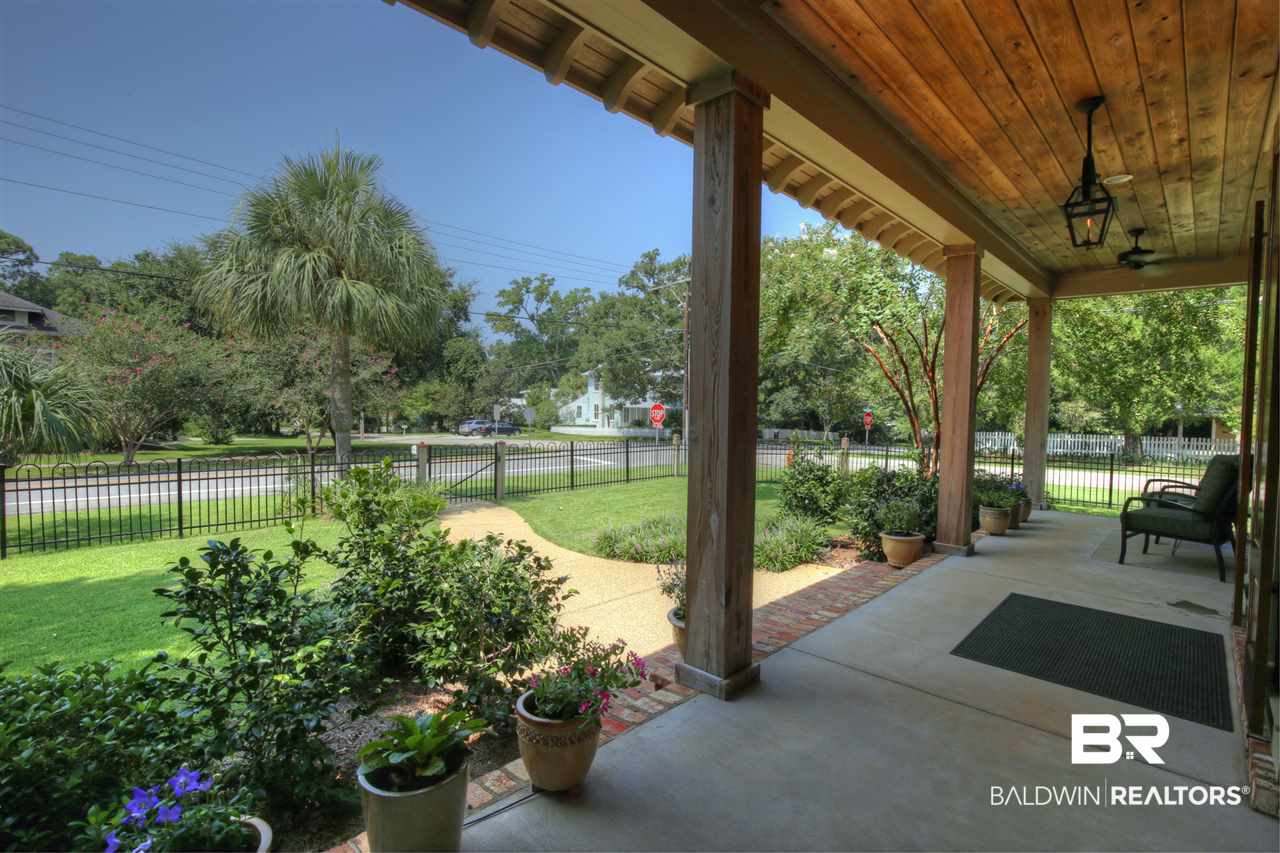 101 Fels Avenue Fairhope, AL 36532 - Photo 5 of 31 Front Porch 02