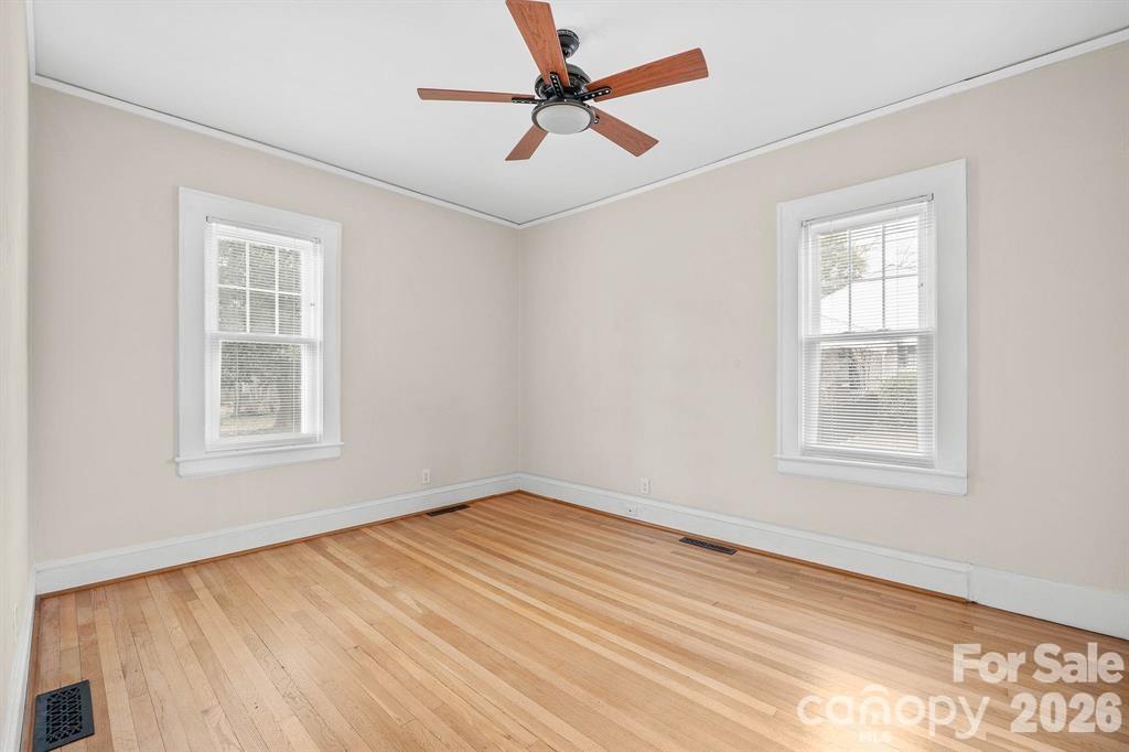 333 7th Street Northwest Hickory, NC 28601 - Photo 14 of 23 a view of an empty room with a window