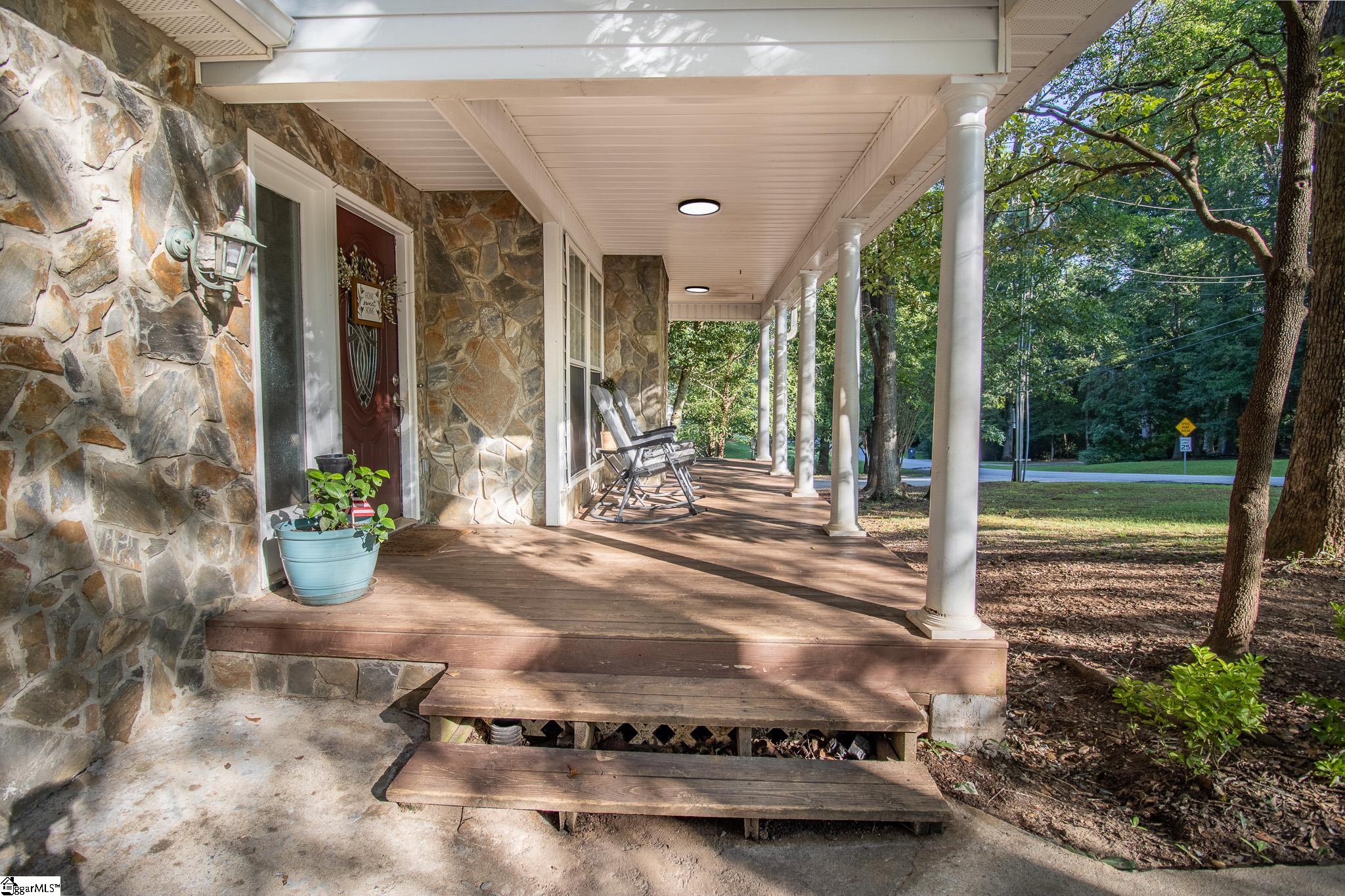 115 Riverside Lane Duncan, SC 29334 - Photo 3 of 34 Gallery Image 3