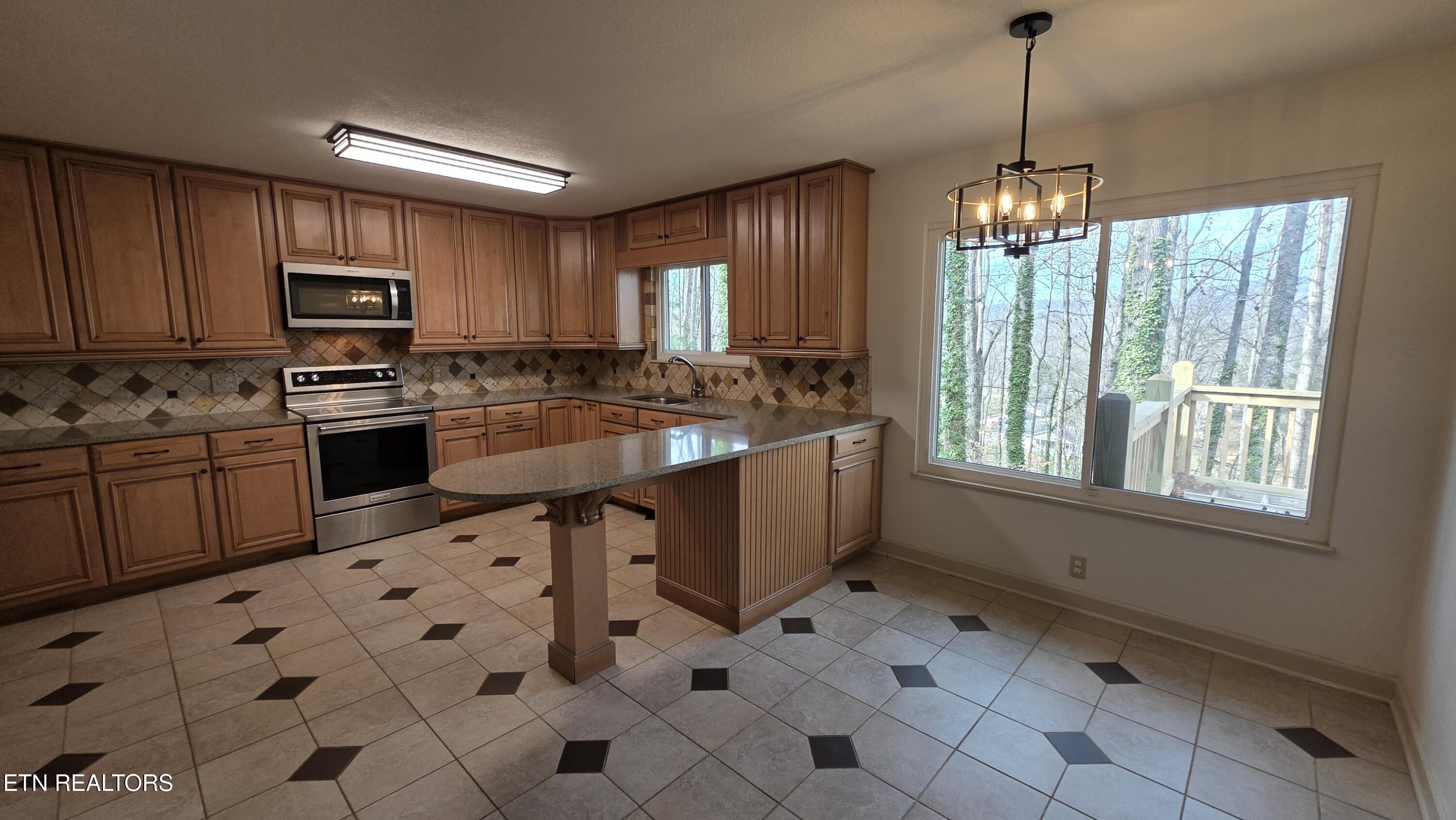 1135 West Outer Drive Oak Ridge, TN 37830 - Photo 18 of 60 1000007235