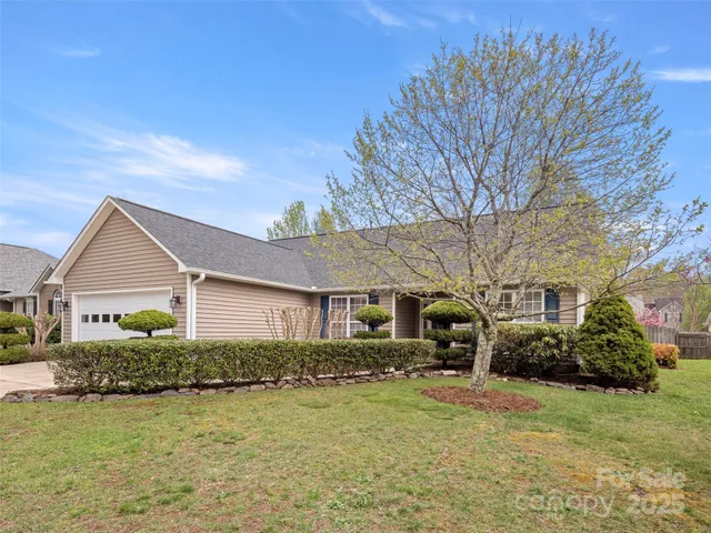 $414,328 | 135 South Sunberry Trail, Fletcher, NC 28732