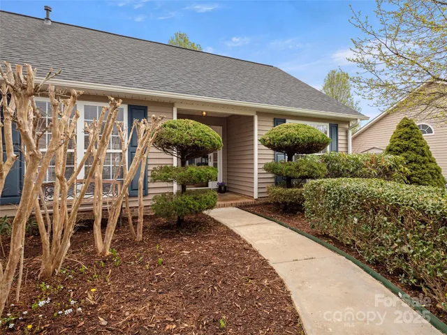 $414,328 | 135 South Sunberry Trail, Fletcher, NC 28732