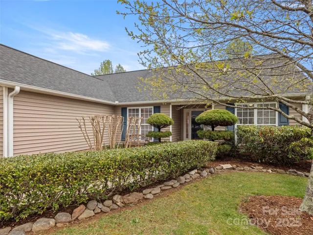 $414,328 | 135 South Sunberry Trail, Fletcher, NC 28732