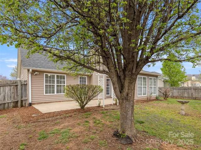 $414,328 | 135 South Sunberry Trail, Fletcher, NC 28732