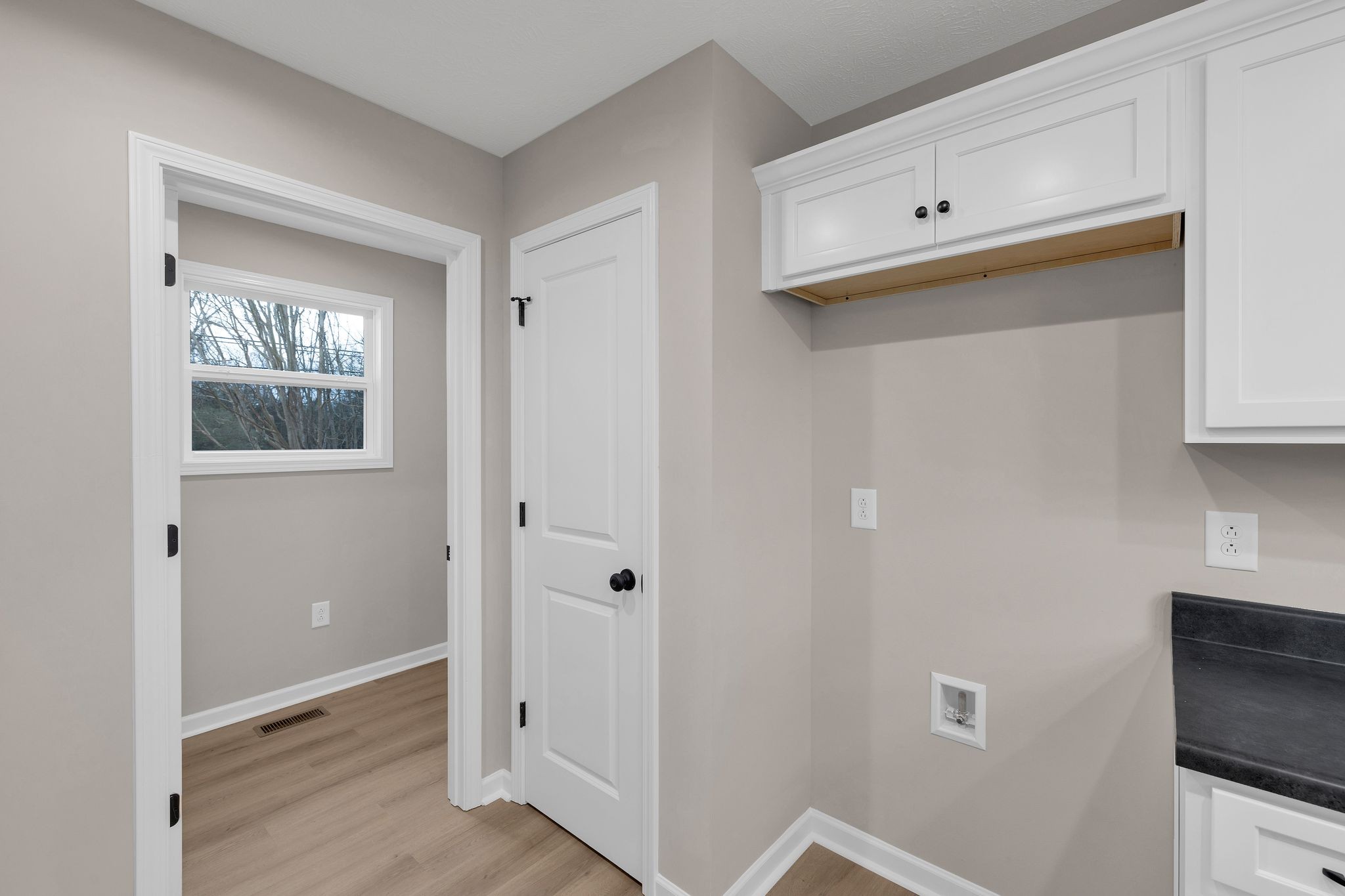 1536 Old Columbia Road Lewisburg, TN 37091 - Photo 11 of 22 a view of an empty room with closet and a window