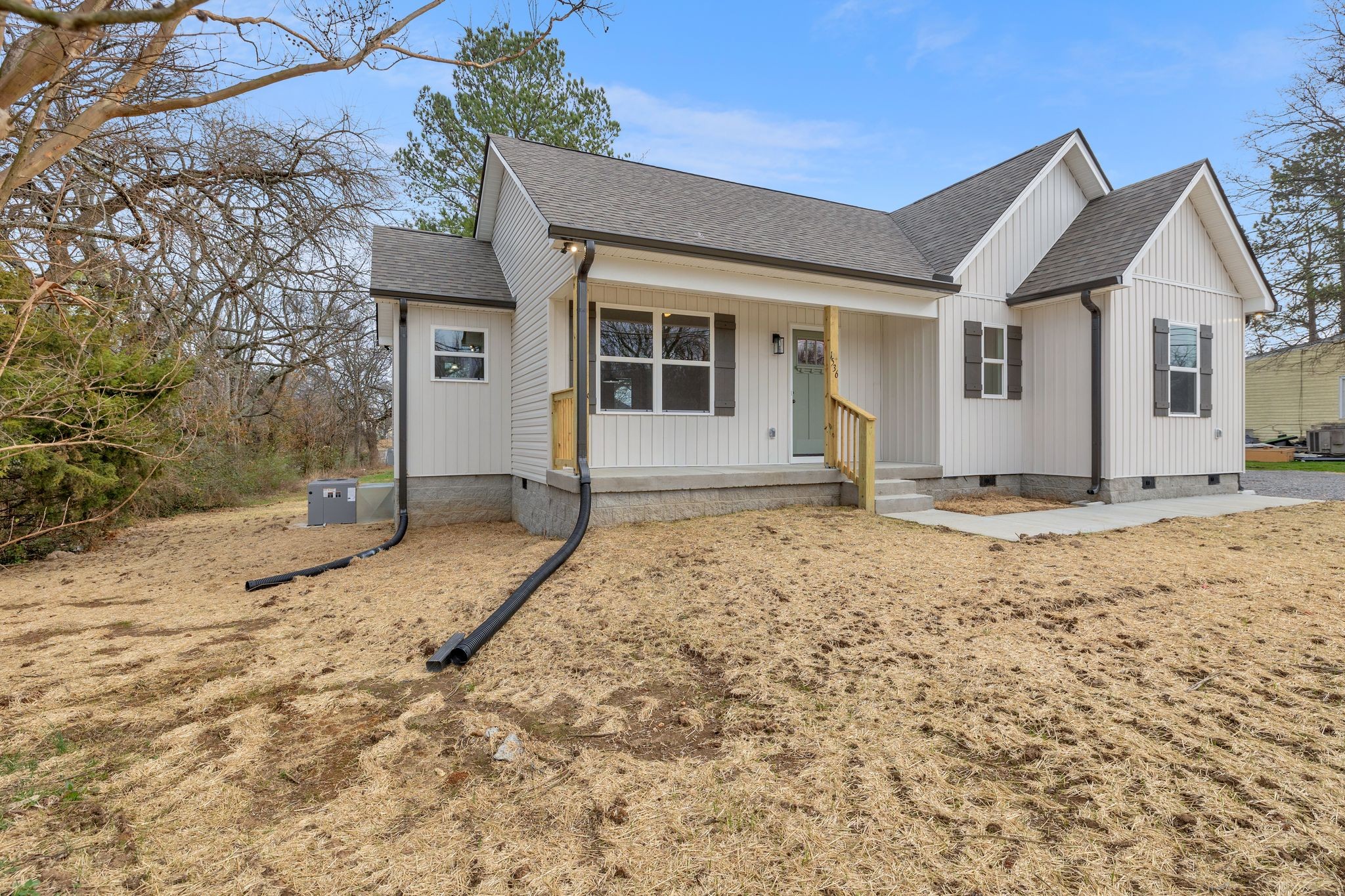 1536 Old Columbia Road Lewisburg, TN 37091 - Photo 2 of 22 a view of a house with a yard