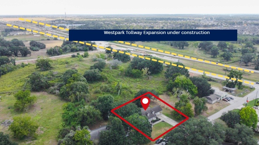 8411 Syms Street Fulshear, TX 77441 - Photo 4 of 29 a view of swimming pool from a balcony