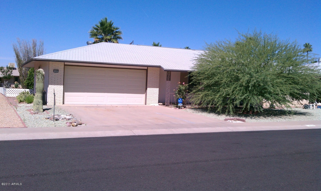 11037 West Oak Ridge Road Sun City, AZ 85351 - Photo 1 of 11 Oak ridge