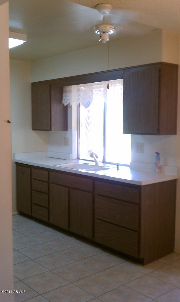 11037 West Oak Ridge Road Sun City, AZ 85351 - Photo 3 of 11 Oak ridge