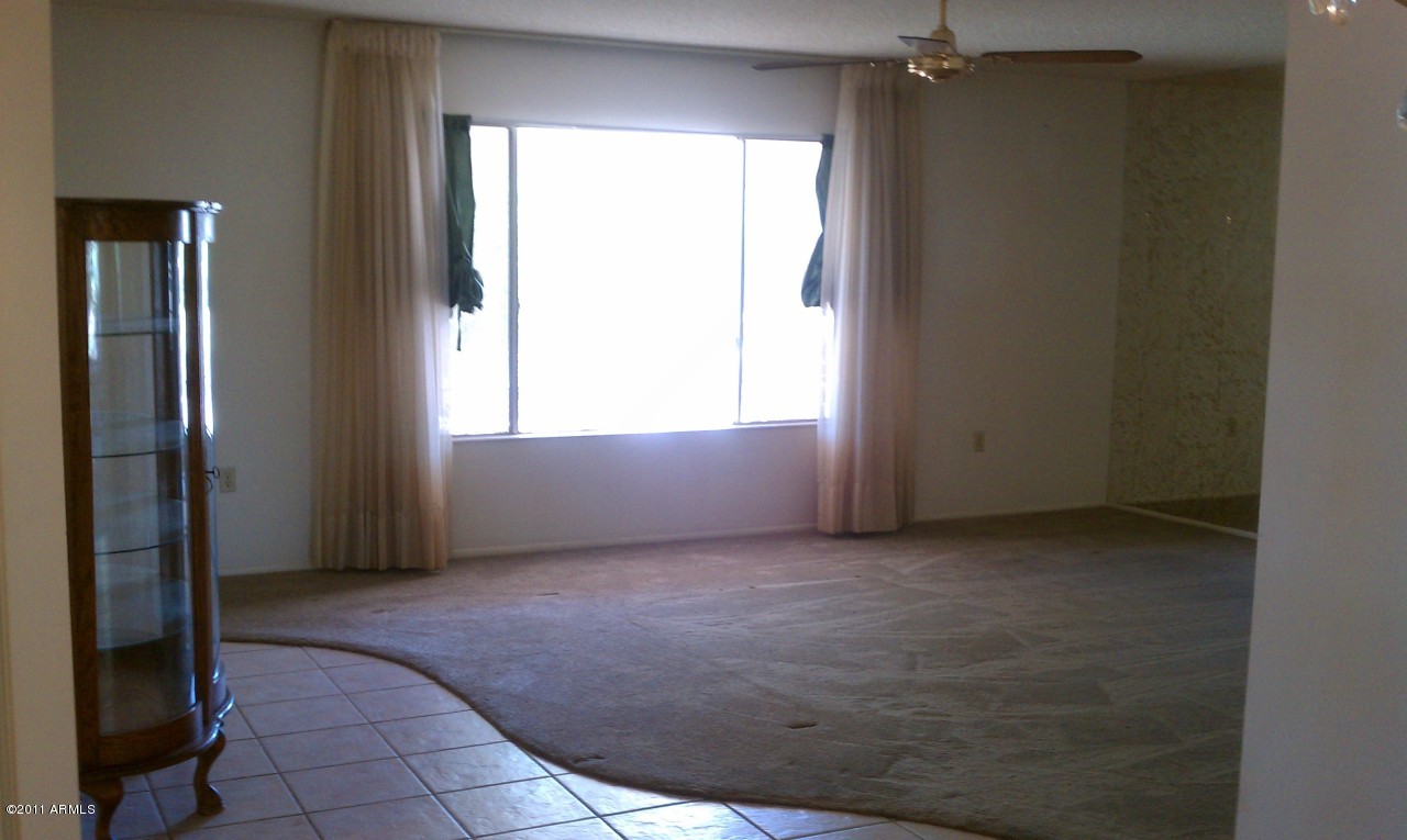 11037 West Oak Ridge Road Sun City, AZ 85351 - Photo 5 of 11 Oak ridge