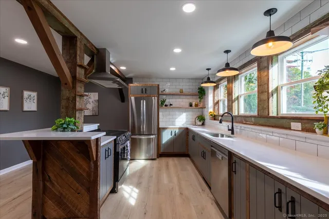 $325,000 | 11 Winter Avenue, Deep River, CT 06417