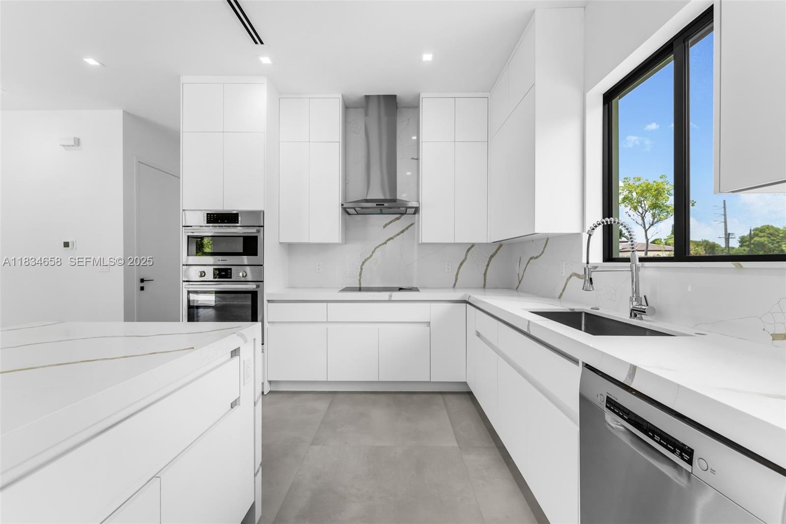 8220 Southwest 193rd Terrace Cutler Bay, FL 33157 - Photo 16 of 59