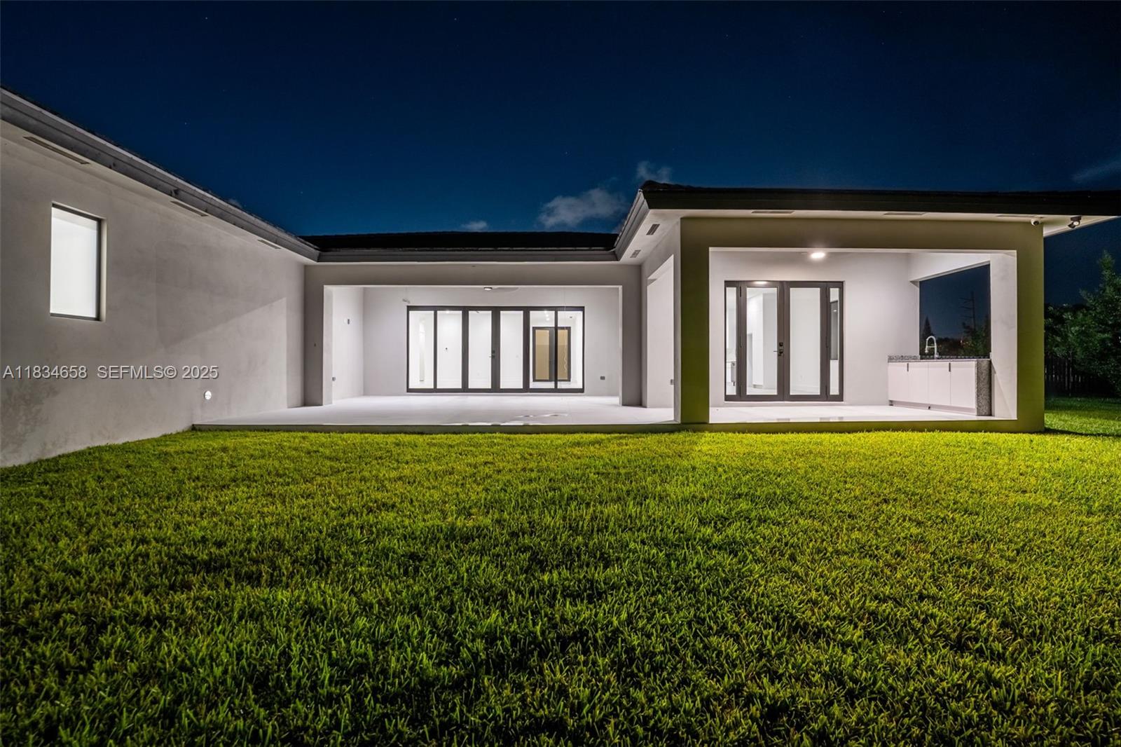 8220 Southwest 193rd Terrace Cutler Bay, FL 33157 - Photo 2 of 59