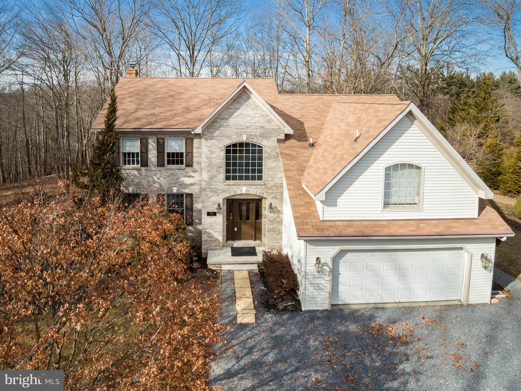 Welcome to 13915 Mack Rd!