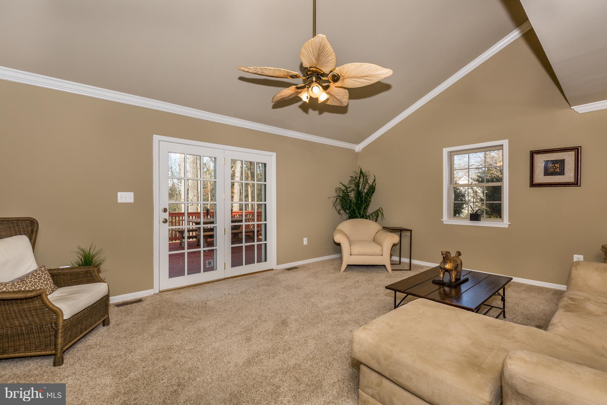 13915 Mack Road Reisterstown, MD 21136 - Photo 10 of 30 Vaulted Family Room Celinings