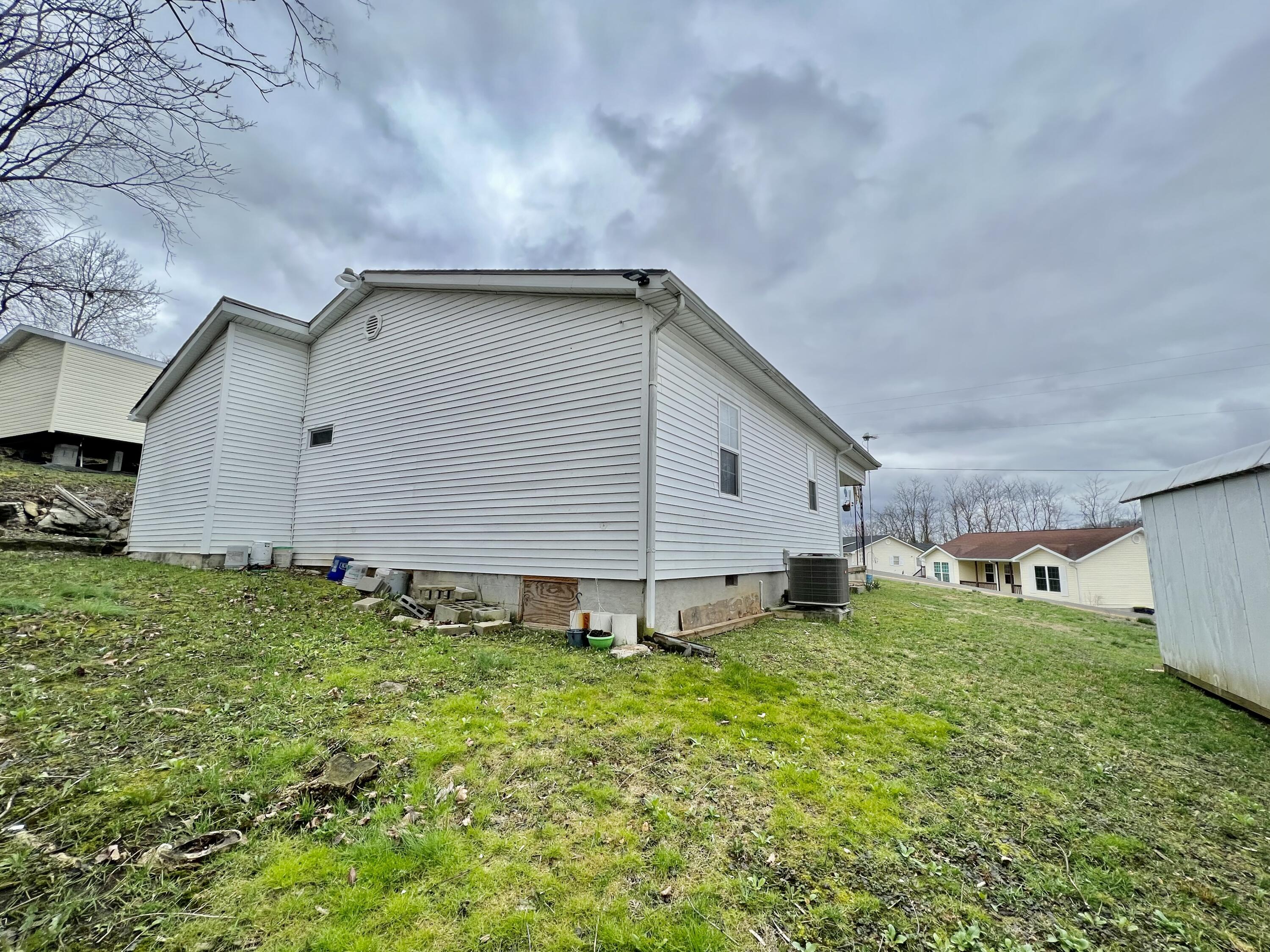 70 Sand Springs Road Mount Vernon, KY 40456 - Photo 6 of 27 BA8A0A01-6343-4B78-9976-104251E7E093