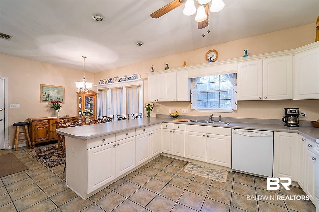 19891 Chestnut Drive Foley, AL 36535 - Photo 6 of 23 Kitchen to Dining Area