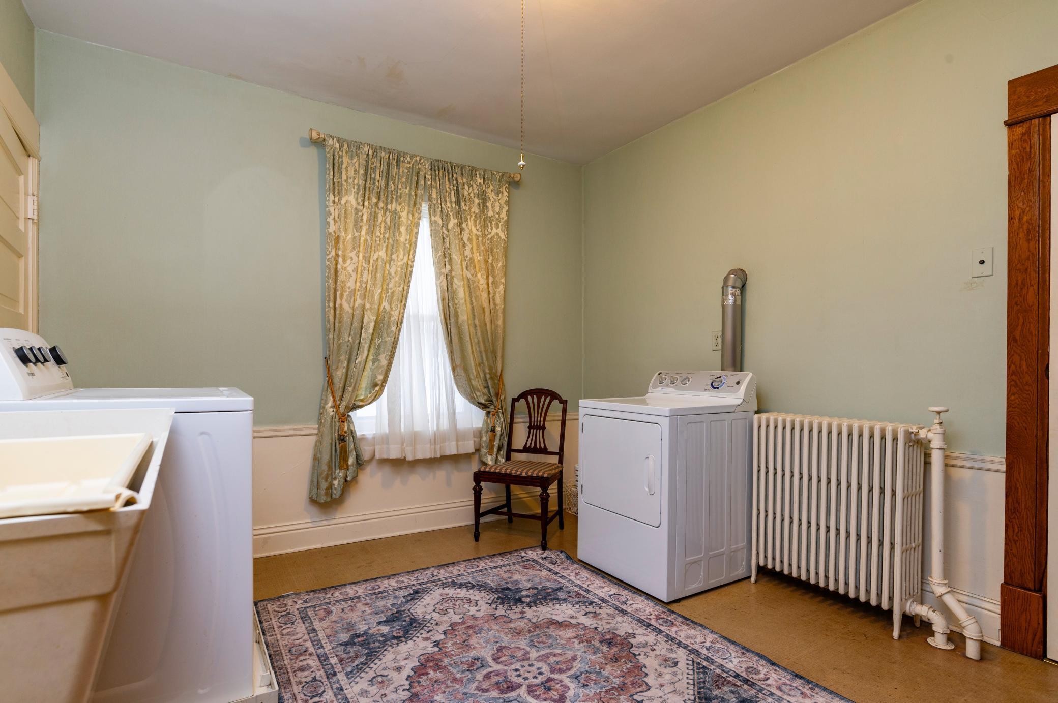 999 Portland Avenue St. Paul, MN 55104 - Photo 38 of 50