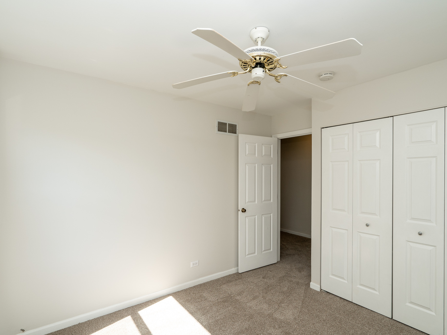 446 Hunters Way Fox River Grove, IL 60021 - Photo 21 of 23 a view of an empty room