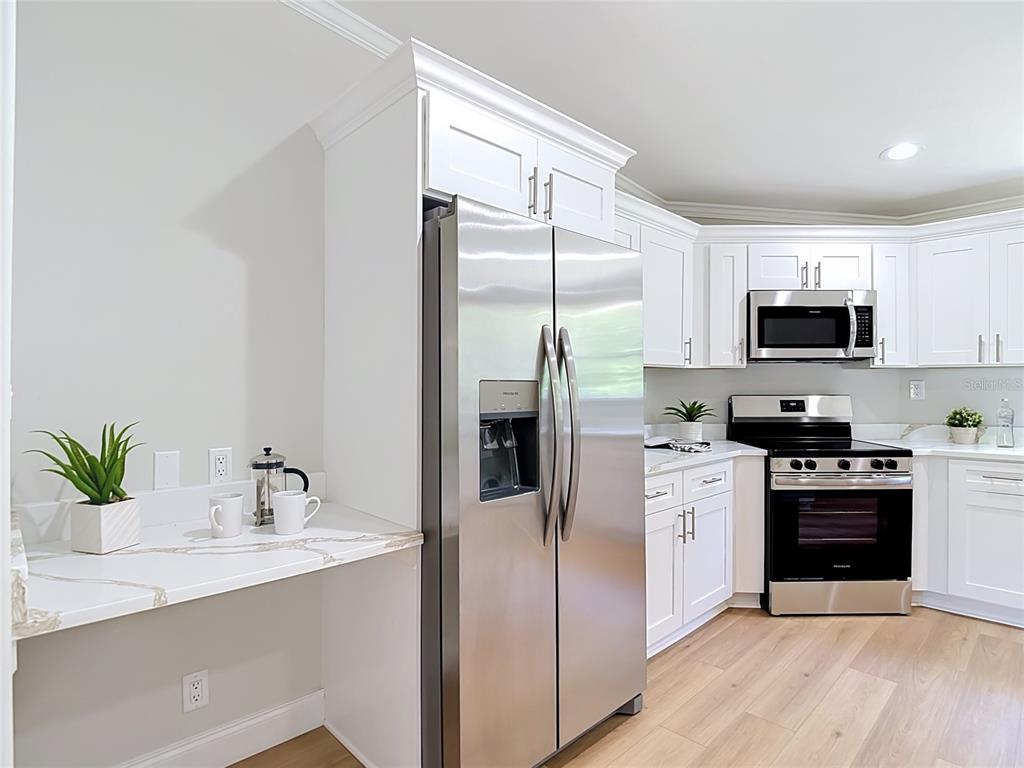 41310 Merrick Road Zephyrhills, FL 33540 - Photo 11 of 41 Gallery Image 11