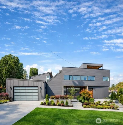 a front view of house with yard