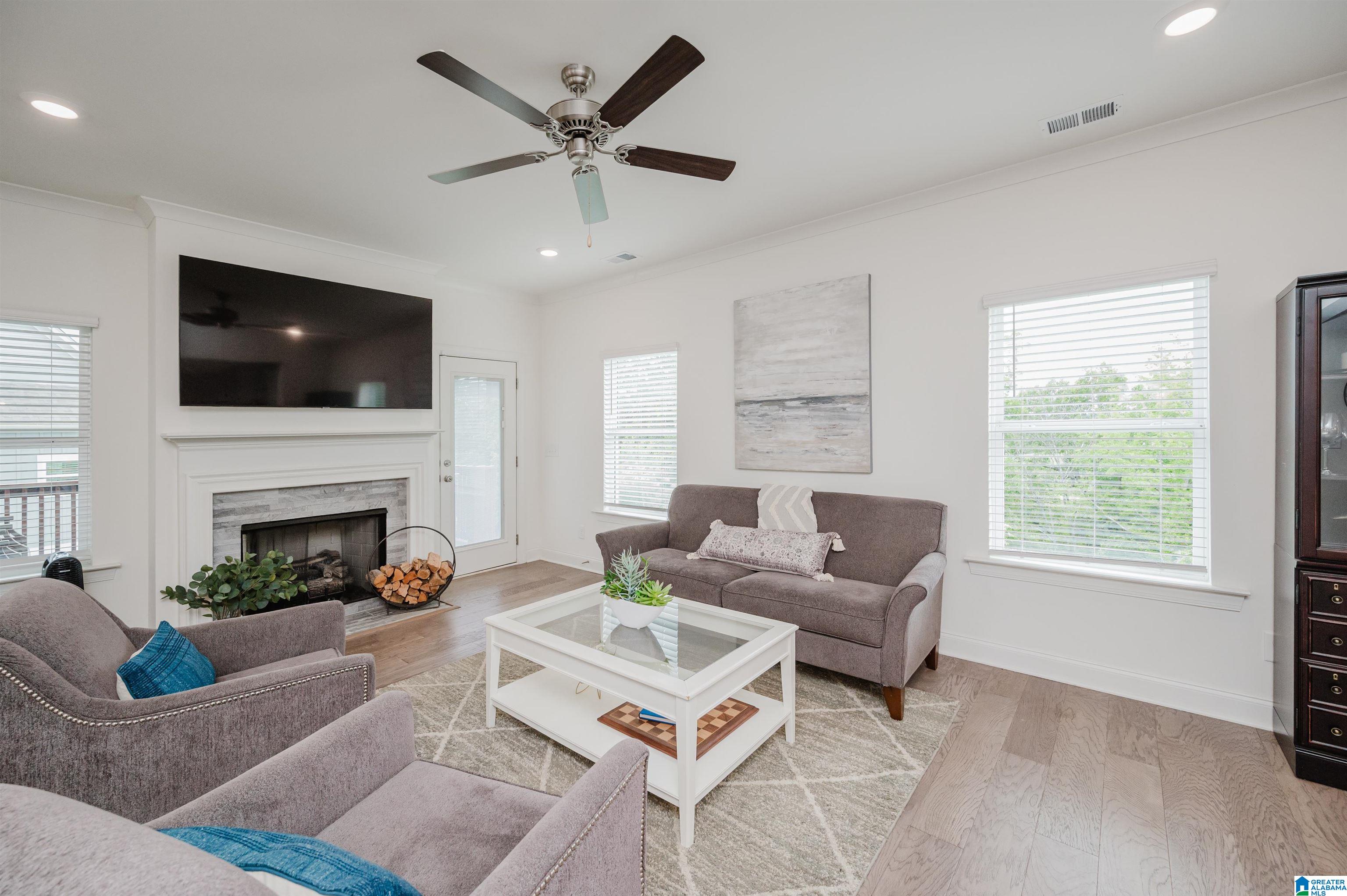 1069 Camellia Ridge Drive Pelham, AL 35124 - Photo 8 of 52 Gallery Image 8