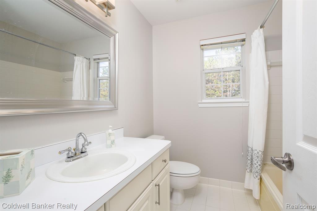 24261 Scarlet Court Novi, MI 48374 - Photo 34 of 44