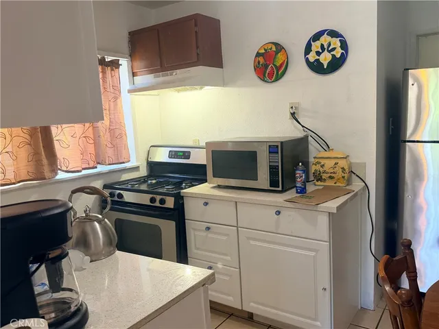 $685,000 | 1318 East 100th Street, Los Angeles, CA 90002