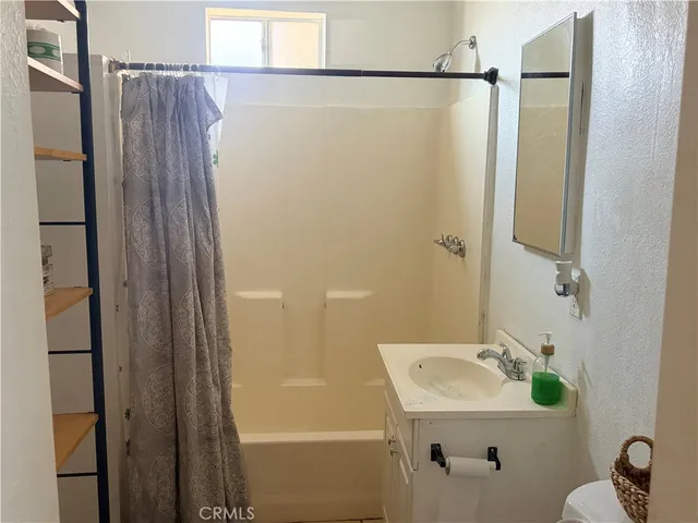 $685,000 | 1318 East 100th Street, Los Angeles, CA 90002