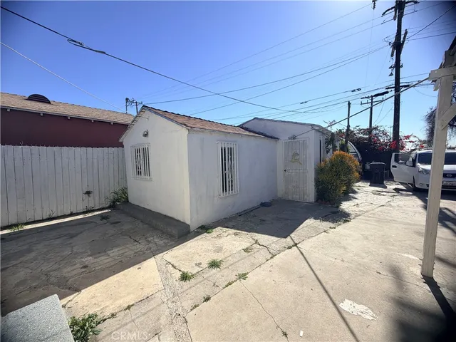 $685,000 | 1318 East 100th Street, Los Angeles, CA 90002