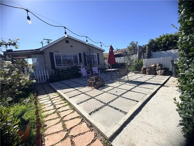 $685,000 | 1318 East 100th Street, Los Angeles, CA 90002