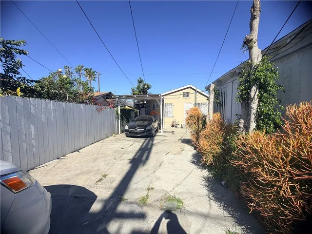 $685,000 | 1318 East 100th Street, Los Angeles, CA 90002