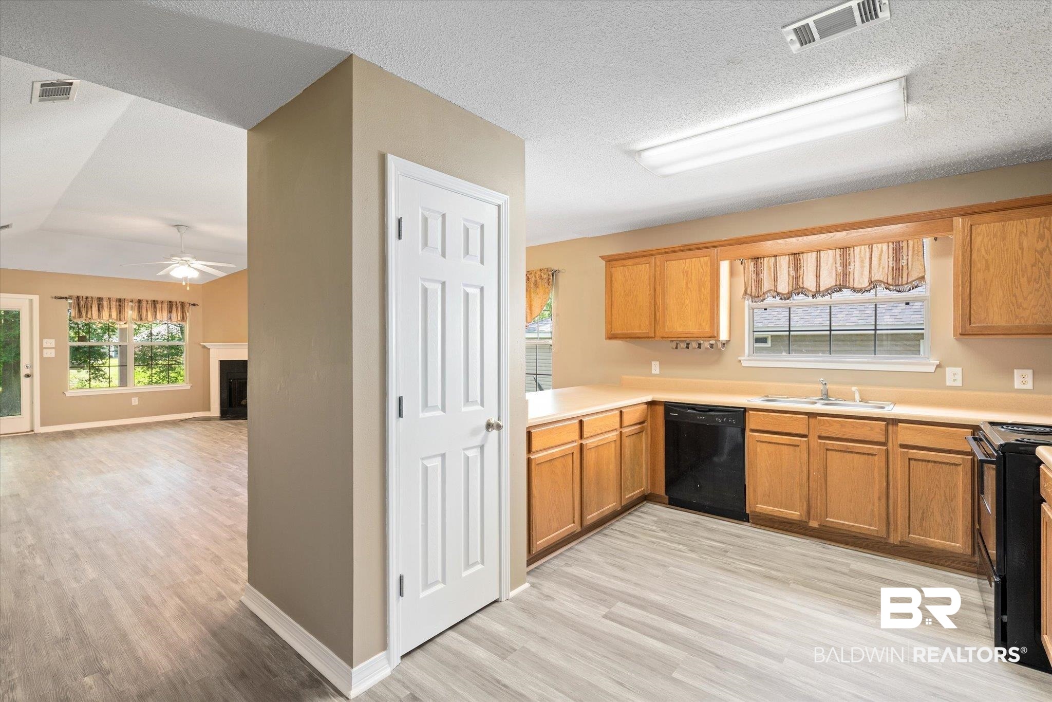 921 East Hamilton Bridges Drive Mobile, AL 36695 - Photo 16 of 23