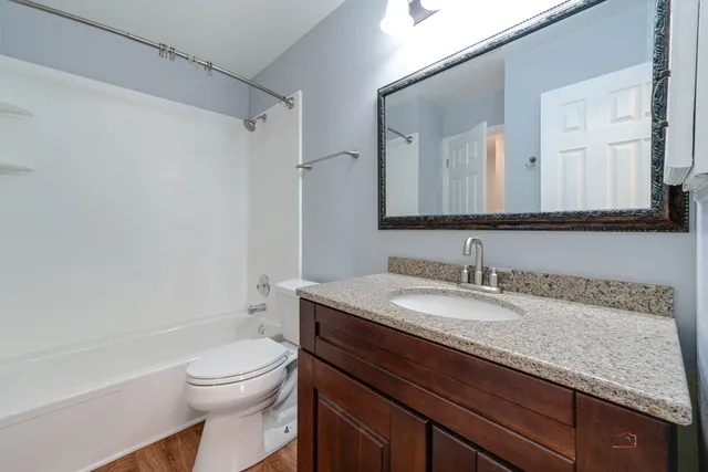 $2,400 | 365 Jefferson Court, Vernon Hills, IL 60061