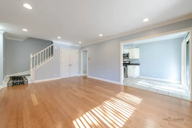 $2,400 | 365 Jefferson Court, Vernon Hills, IL 60061