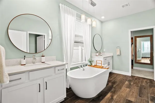 $595,000 | 22294 Storybook Cabin Way, Land O Lakes, FL 34637