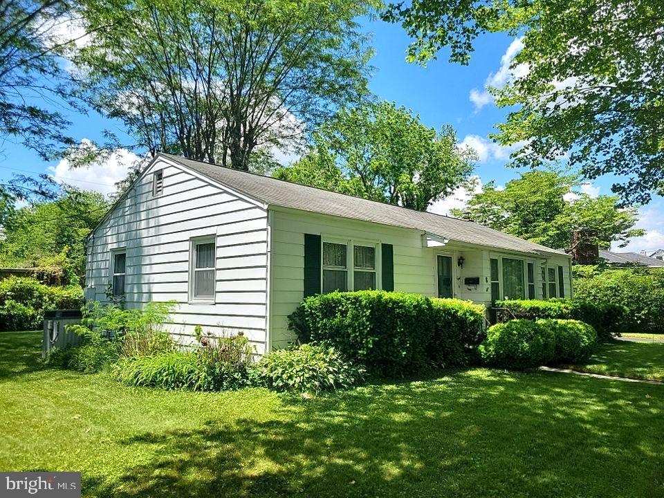 8 Spring Street Bridgeton, NJ 08302 - Photo 3 of 34